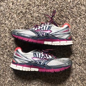 Brooks size 7.5